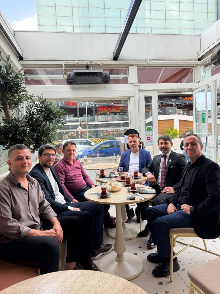 TRT Yöneticileri ve Sanatçılarla Anlamlı Buluşma